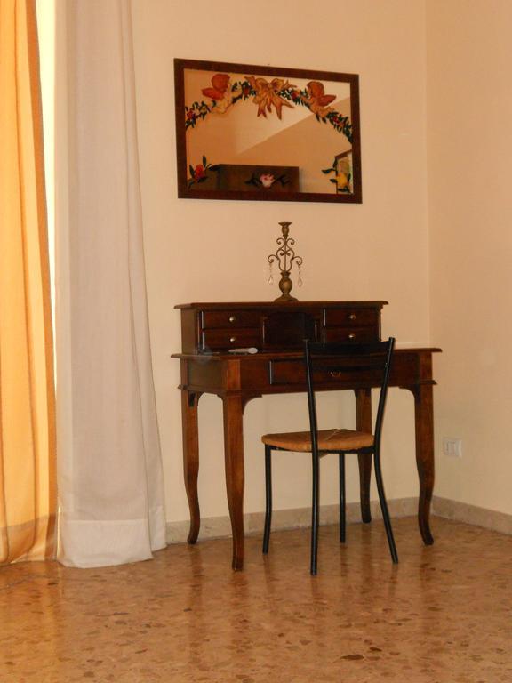 Piccadilly House Bed & Breakfast Catania Cameră foto